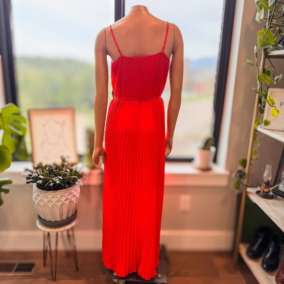 Banana Republic Poppy Red Pleated Maxi Dress-Adjustable Straps-Double Lined-SZ 8 - Picture 4 of 13